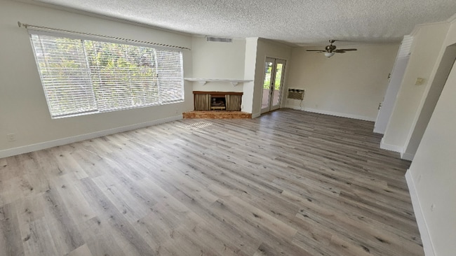 2130 Beachwood Dr in Los Angeles, CA - Building Photo - Building Photo