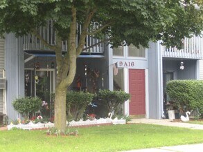 305 S Walnut St in Greenville, MI - Building Photo - Building Photo