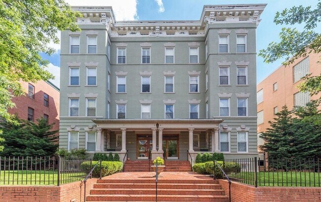 property at 1324 Euclid St NW