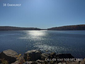 38 Oakhurst Rd in Hopkinton, MA - Building Photo