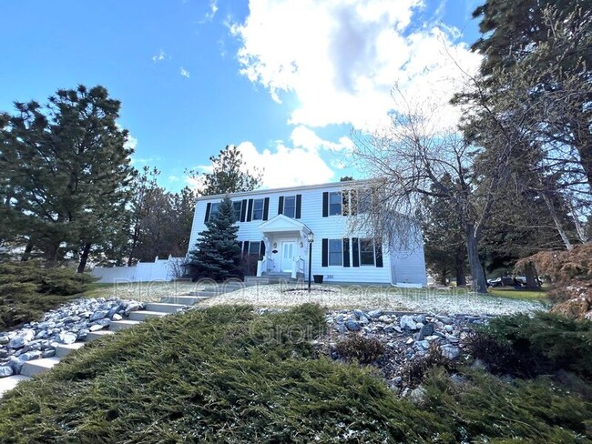 801 S California St in Helena, MT - Foto de edificio - Building Photo