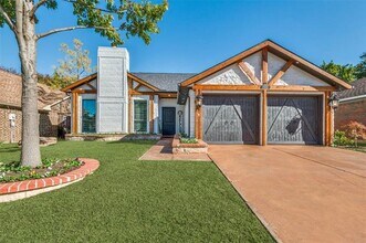 6928 Mountain Cedar Ln in Dallas, TX - Building Photo - Building Photo