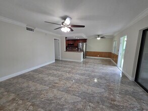 111 Lake Ave in Lake Worth Beach, FL - Building Photo - Building Photo