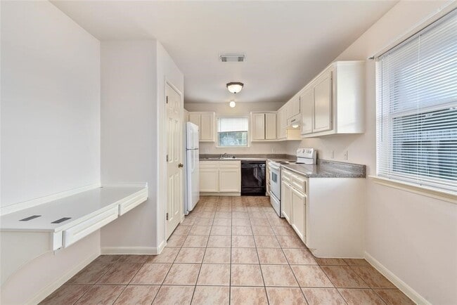 12133 Stone E Dr in Houston, TX - Building Photo - Building Photo