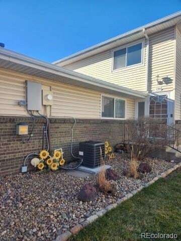 9255 Lehigh Ave in Denver, CO - Foto de edificio - Building Photo