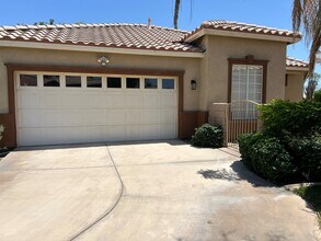 80399 Pebble Beach Dr in Indio, CA - Foto de edificio - Building Photo