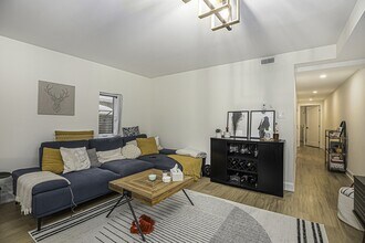 527 Broadhead Av in Ottawa, ON - Building Photo - Building Photo