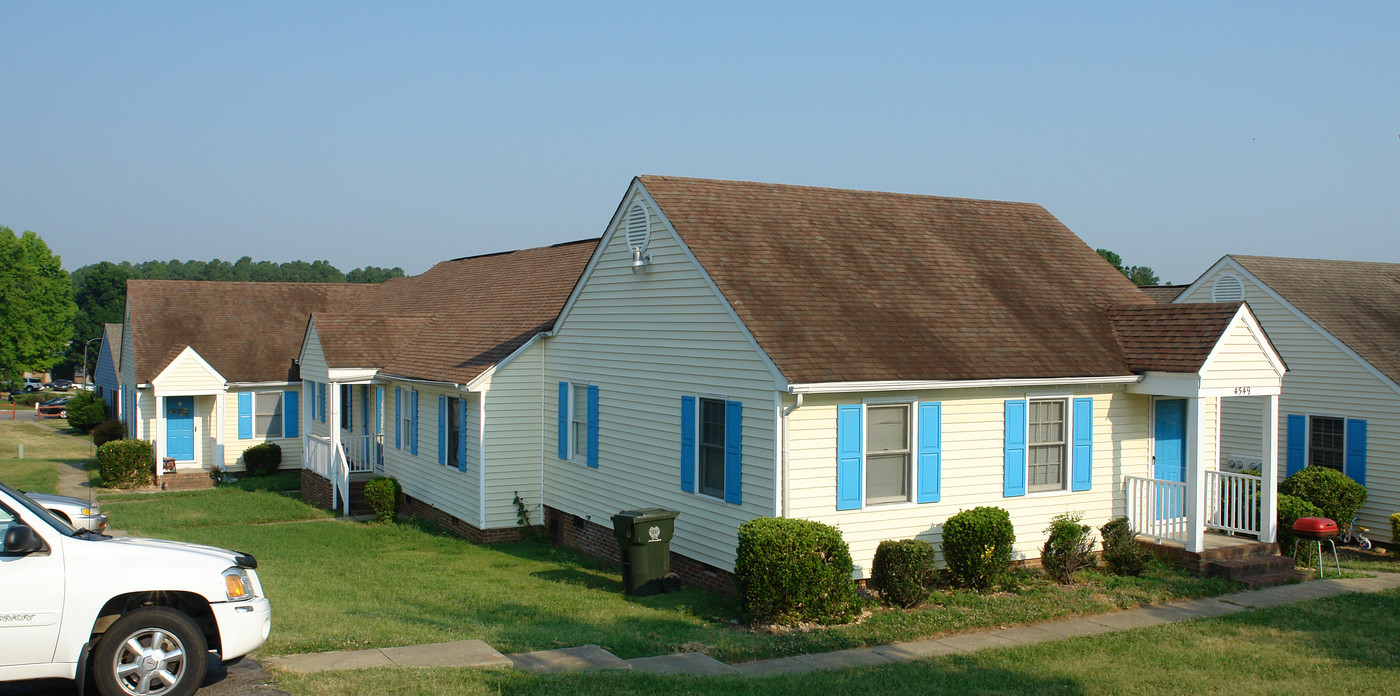 4549 Hargrove Rd in Raleigh, NC - Building Photo