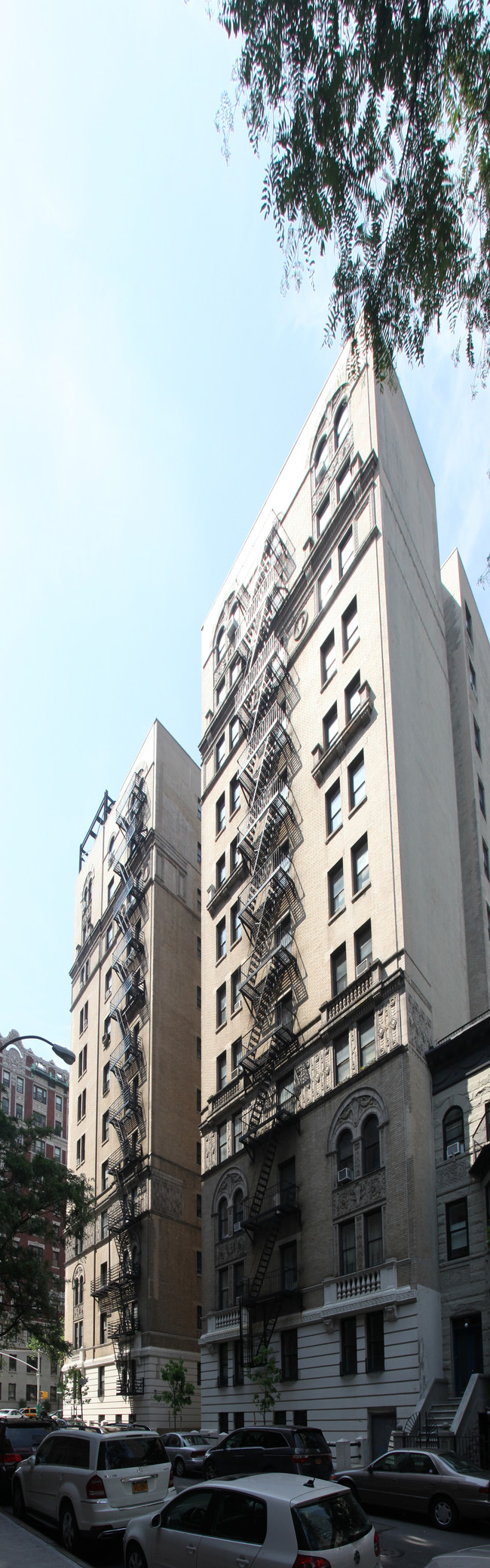 Allendale Apartments in New York, NY - Building Photo - Building Photo