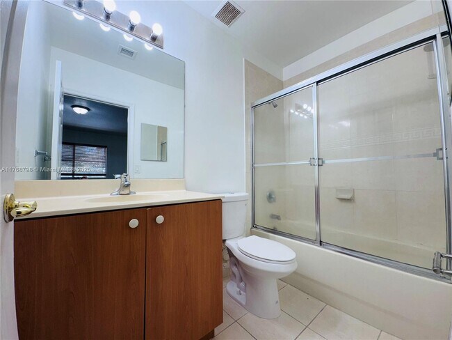 2622 SW 82nd Ave, Unit 104 in Miramar, FL - Building Photo - Building Photo