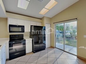 7831 Chadwick Dr in New Port Richey, FL - Building Photo - Building Photo