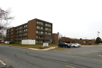 Fitzsimmons Arms in Taunton, MA - Building Photo - Building Photo