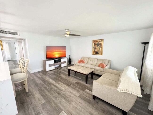 161 Monaco Way in Delray Beach, FL - Building Photo - Building Photo