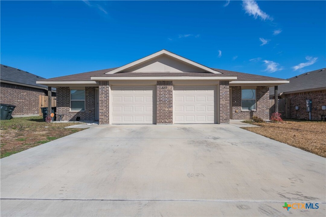 6113 Amelia Earhart Blvd in Killeen, TX - Building Photo