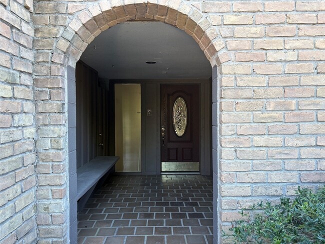 property at 18210 Bal Harbour Dr