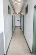 3516 Waialae Ave in Honolulu, HI - Building Photo - Building Photo
