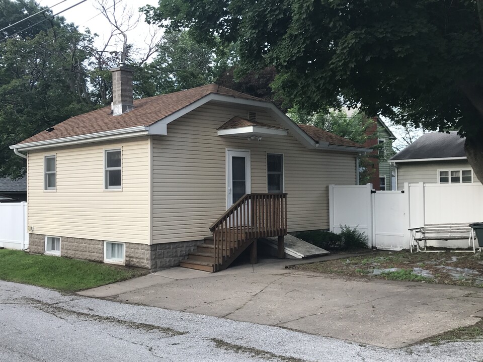 2922 Jefferson Avenue in Davenport, IA - Building Photo