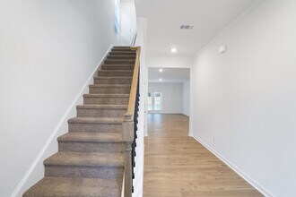 6096 Knickerbocker St in Mableton, GA - Building Photo - Building Photo