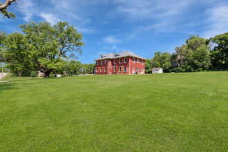 602 N 5th St in Guthrie Center, IA - Building Photo - Building Photo