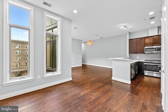 1307 Clifton St NW in Washington, DC - Building Photo - Building Photo