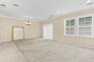 7353 Ellena W in Rancho Cucamonga, CA - Foto de edificio - Building Photo