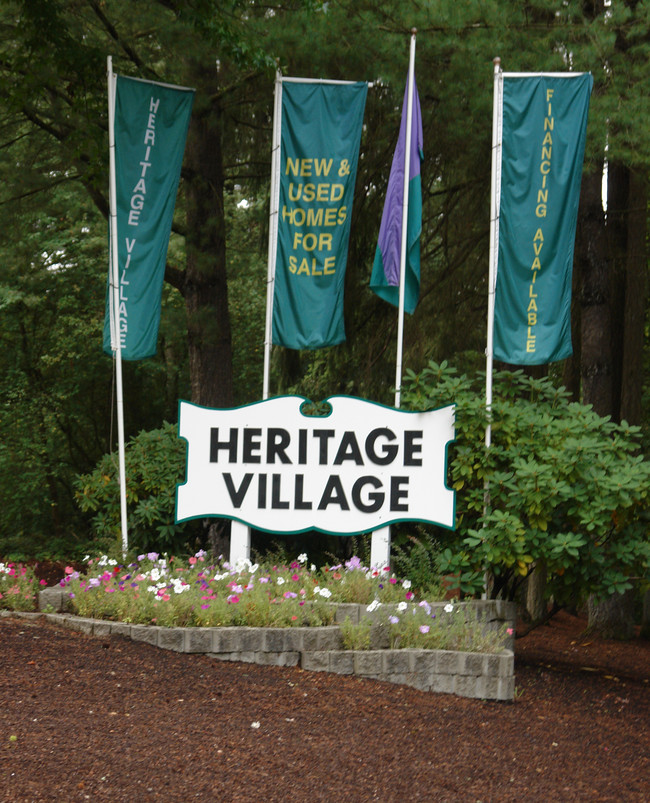 Heritage Village in Beaverton, OR - Building Photo - Building Photo