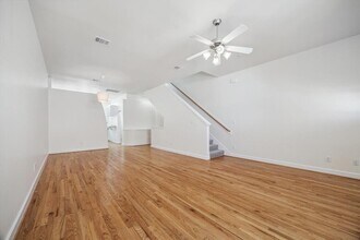 8715 Meadowcroft Dr in Houston, TX - Building Photo - Building Photo