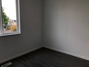 1272 NW Terre View Dr in Pullman, WA - Foto de edificio - Building Photo