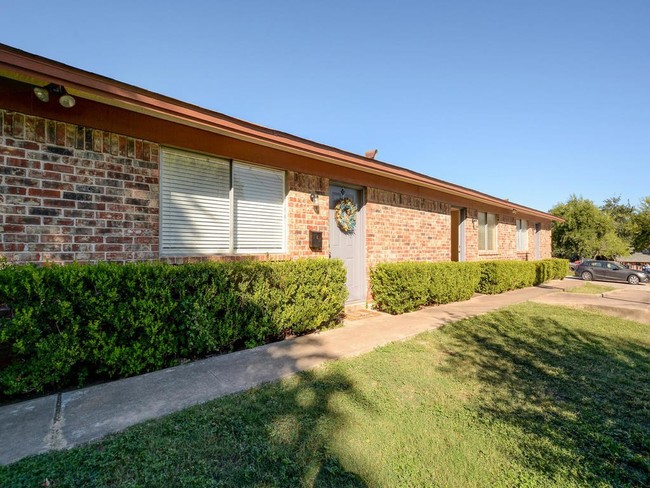 3404 and 3406 Willowrun Cv. in Austin, TX - Building Photo - Other