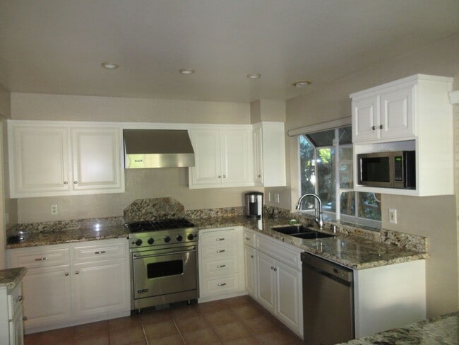 638 Riviera Cir in Nipomo, CA - Building Photo - Building Photo