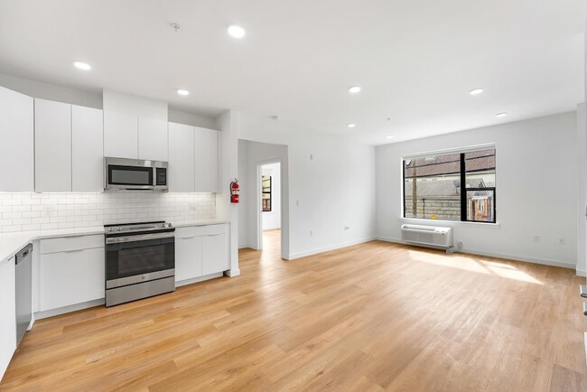 property at 175 W 7th St