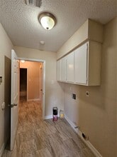 8314 Streamside Dr in Houston, TX - Building Photo - Building Photo