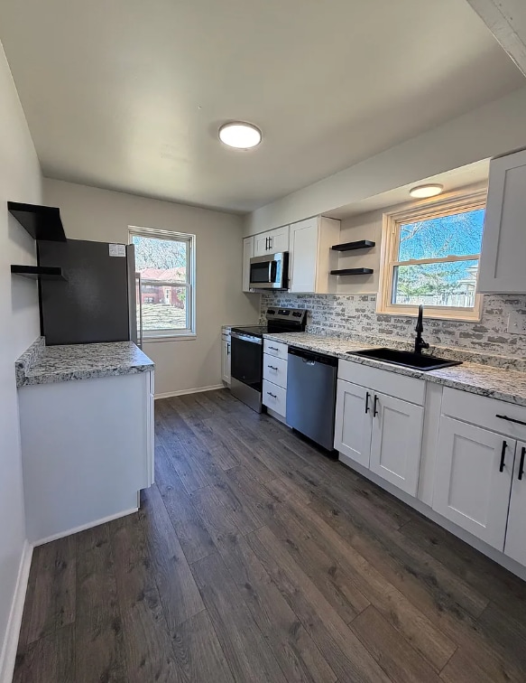 5711 NW Hillside Dr in Kansas City, MO - Building Photo - Building Photo