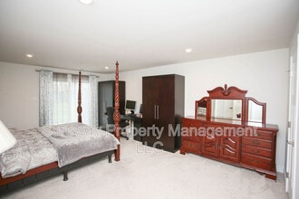 185 Nathan Dr in Cinnaminson, NJ - Building Photo - Building Photo