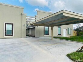 7 Taxco Ct in Edinburg, TX - Building Photo