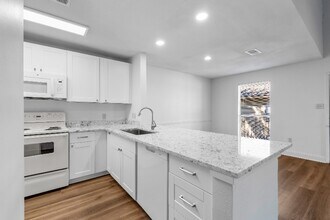 11011Cal Mead Rd in Baton Rouge, LA - Building Photo - Building Photo