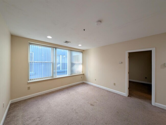 17 Pearl St, Unit 7