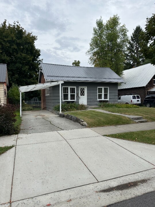 427 Somers Ave in Whitefish, MT - Building Photo