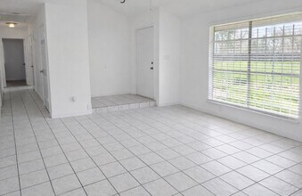 5815 Village Forest Ct in Houston, TX - Building Photo - Building Photo