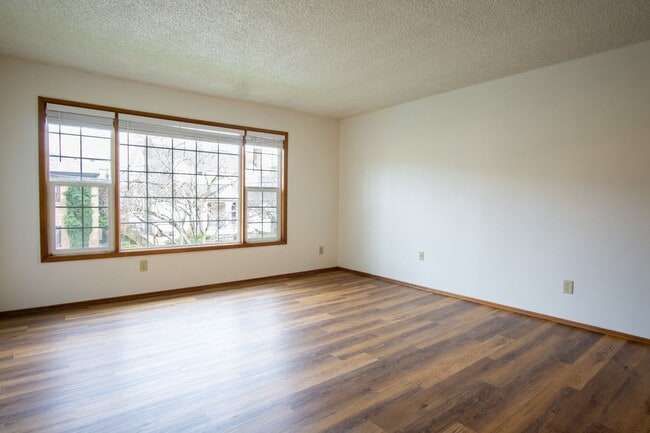 2130 NE Clackamas St in Portland, OR - Building Photo - Building Photo