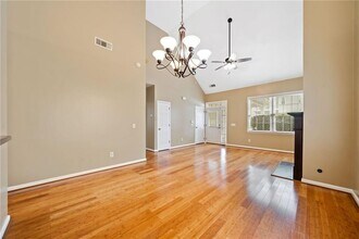 726 Gardenside Cir SE in Marietta, GA - Building Photo - Building Photo