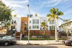547 N Sweetzer Ave in West Hollywood, CA - Building Photo