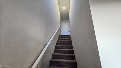 853 Angwin Ln in Henderson, NV - Building Photo - Building Photo