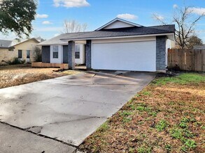 1507 London Rd in Round Rock, TX - Building Photo - Building Photo