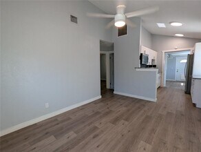 5005 Newton Ave S in Gulfport, FL - Building Photo - Building Photo
