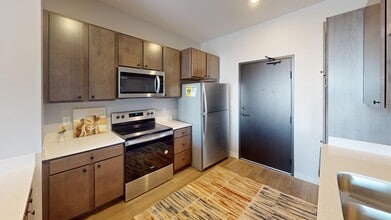 Hyslop at Memorial Village in Grand Forks, ND - Building Photo - Building Photo