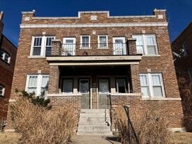 3753-3755-3755 Dunnica Ave in St. Louis, MO - Building Photo