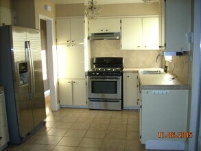 2700 Dewitt Ave in Clovis, CA - Building Photo - Building Photo