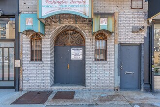 37 Grant Sq in Brooklyn, NY - Building Photo - Building Photo