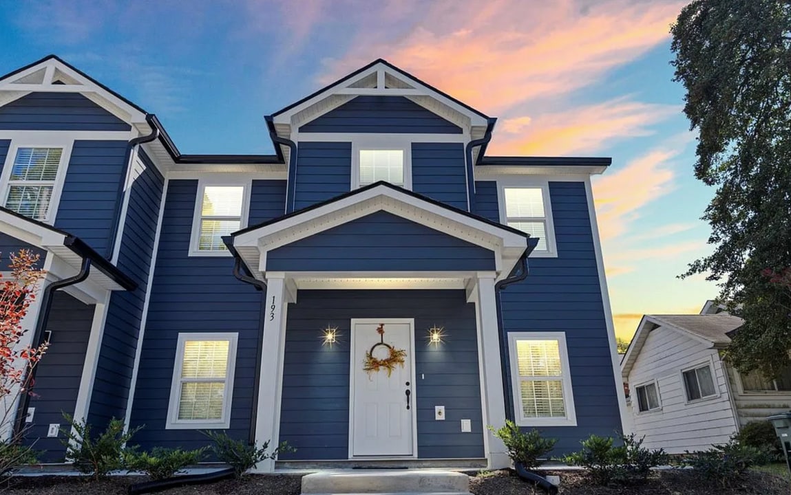 Room in Townhome on Freeze Ave NW in Concord, NC - Foto de edificio
